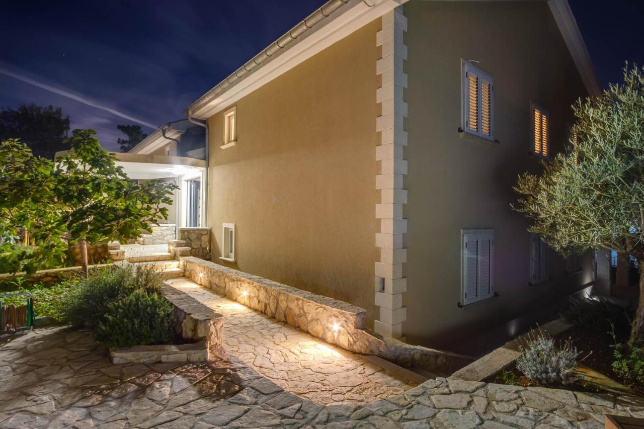 Lucica 360 Sea View Suite Nerezine Exterior photo